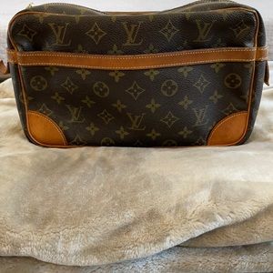 Louis Vuitton pouch vintage
